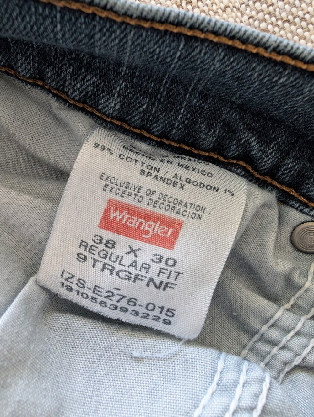 Men's Wrangler Blue Denim Jeans Regular Fit Flex - Picture 5 of 9